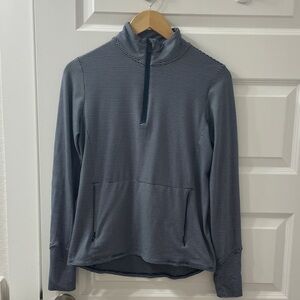 Market & Spruce Navy Striped Active Wuick Dry Top Size S